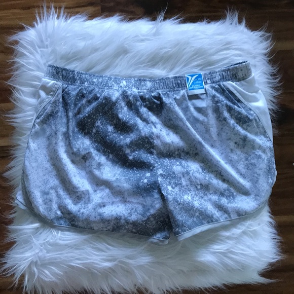 Old Navy Active Shorts - Picture 2 of 6